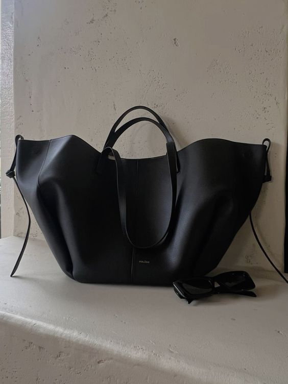 NOUVEAU RICHE Tote Bag Damen Geräumige Umhängetasche Braun Lederlook Schwarz