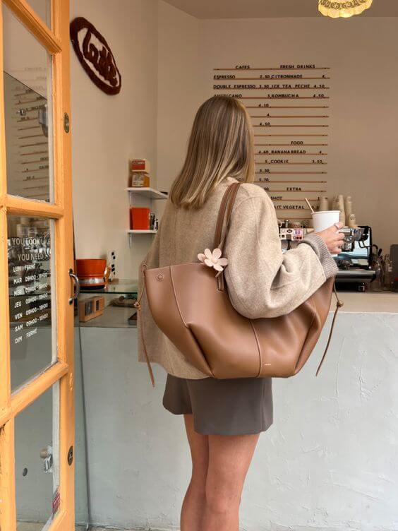 NOUVEAU RICHE Tote Bag Damen Geräumige Umhängetasche Braun Lederlook