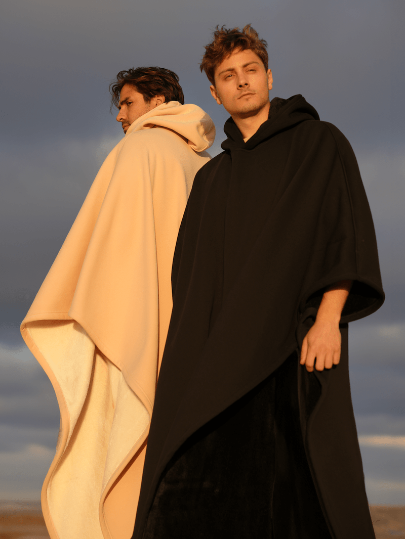 NOUVEAU RICHE Unisex Poncho Mit Kapuze Und Fleecefutter Komfort Zeitlose Silhouette