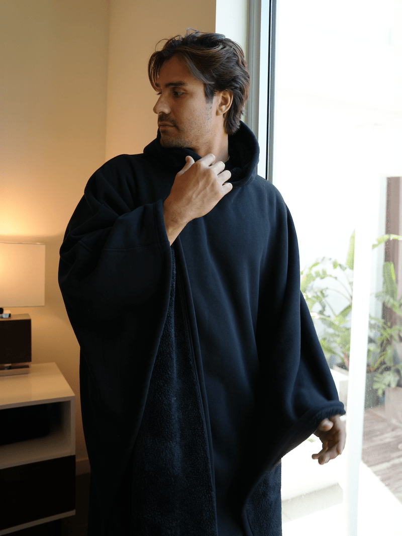 NOUVEAU RICHE Unisex Poncho Mit Kapuze Und Fleecefutter Komfort Zeitlose Silhouette