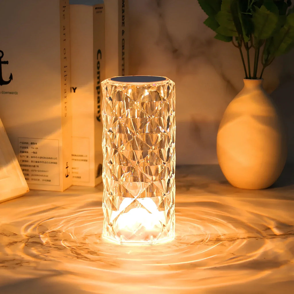 NOUVEAU RICHE Kristall-Tischlampe mit Touch-Steuerung – Kabellose Akku Kristalllampe mit Fernbedienung, 16 Farben, Dimmbar – Aurora