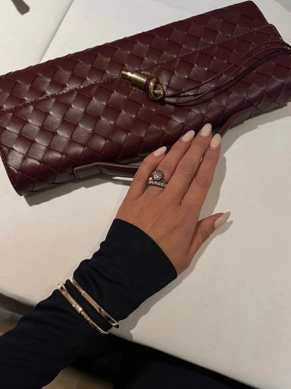 NOUVEAU RICHE Urban Crossbody Gewebte Schultertasche Für Stilbewusste Frauen Mit Vielseitigem Design Ideal Für Jeden Anlass
