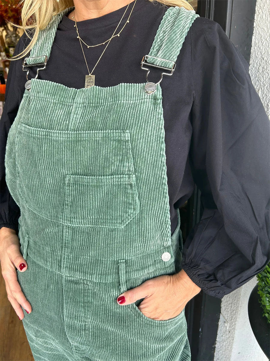 NOUVEAU RICHE Vintage-inspirierter Cord-Overall im Used-Look für Damen mit Entspannter Passform und Retro-Charme aus Weichem Hochwertigem Cordstoff