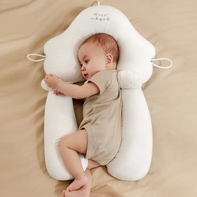 NOUVEAU RICHE Ergonomisches Babykissen mit verstellbarer Stütze – Wendbares Komfortkissen 65 × 42 cm, waschbar – 0–12 Monate (nur unter Aufsicht) Weiss & Rosa