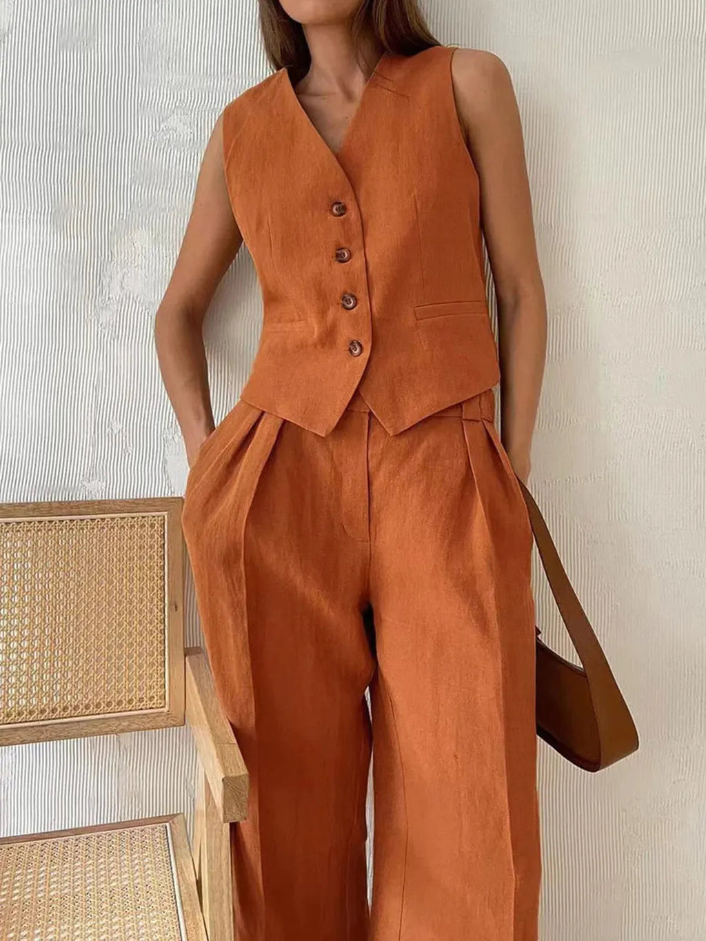 NOUVEAU RICHE Zweiteiliges Set aus Baumwoll-Leinen: Hemd und Gerade Hose