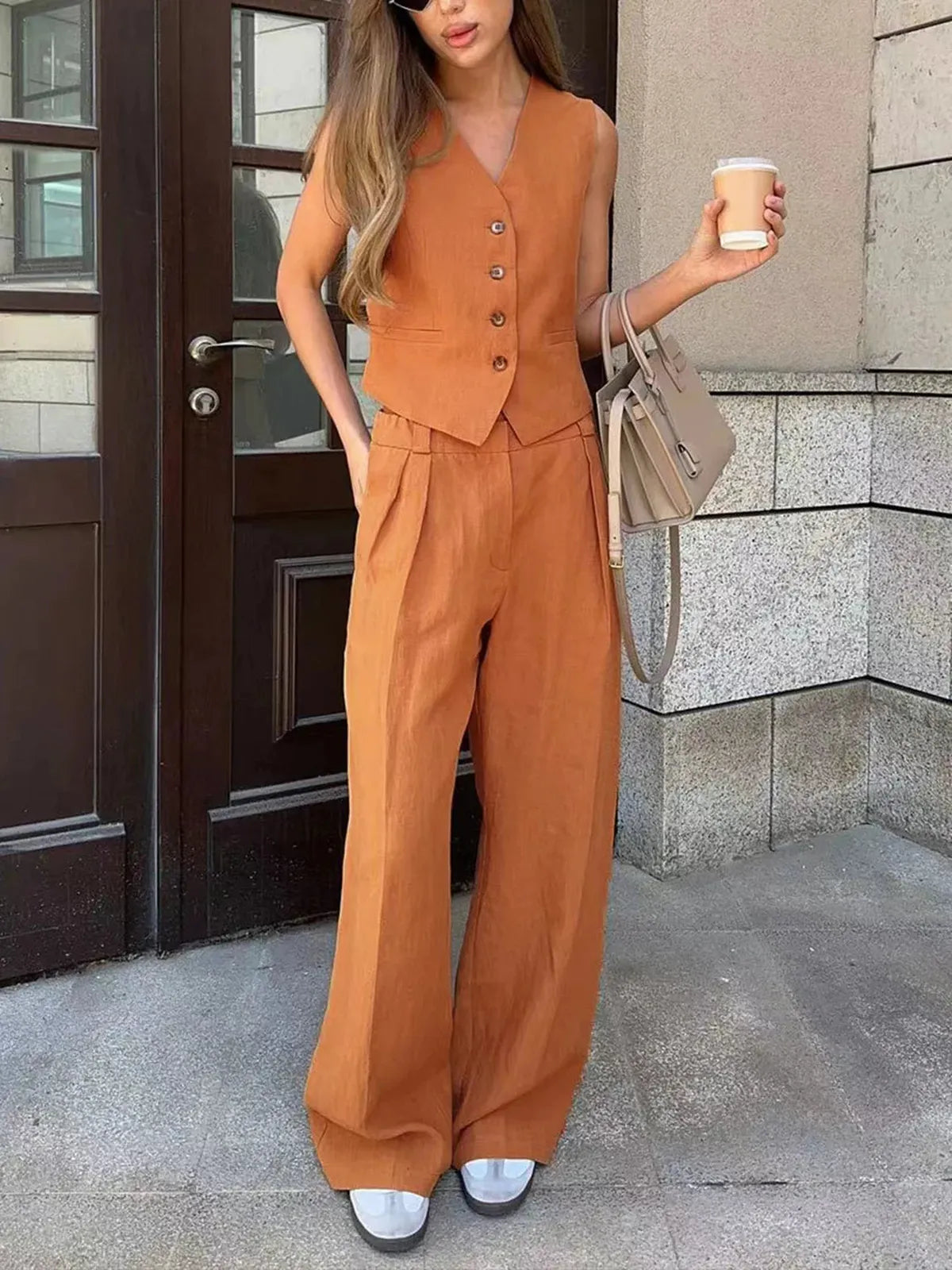 NOUVEAU RICHE Zweiteiliges Set aus Baumwoll-Leinen: Hemd und Gerade Hose