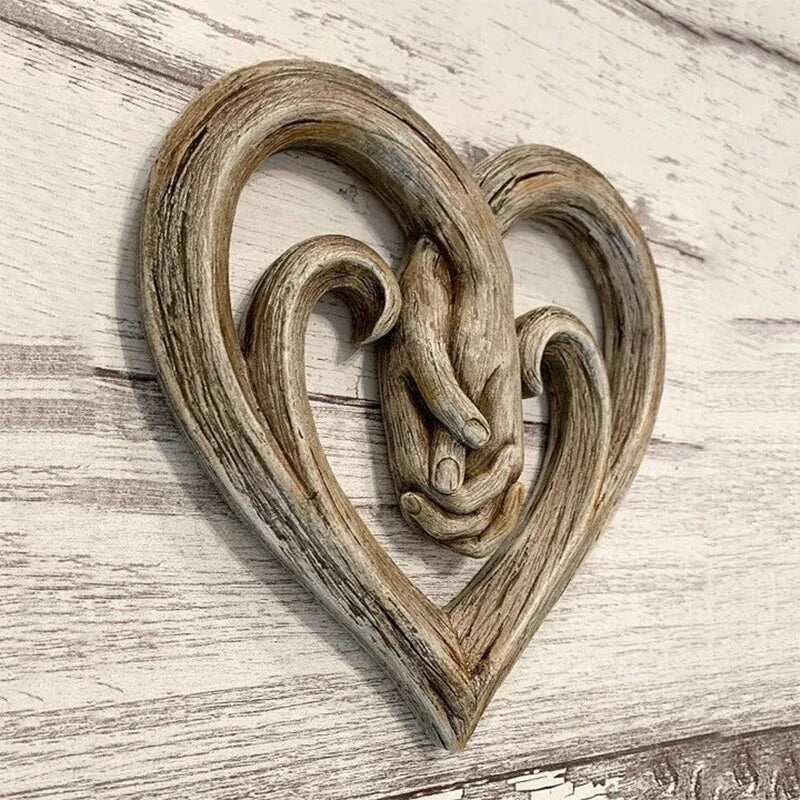 NOUVEAU RICHE Herz-Wanddekoration aus Holz – Wandbild Händchenhalten, Romantische Wanddeko & Liebesgeschenk – ForeverTouch