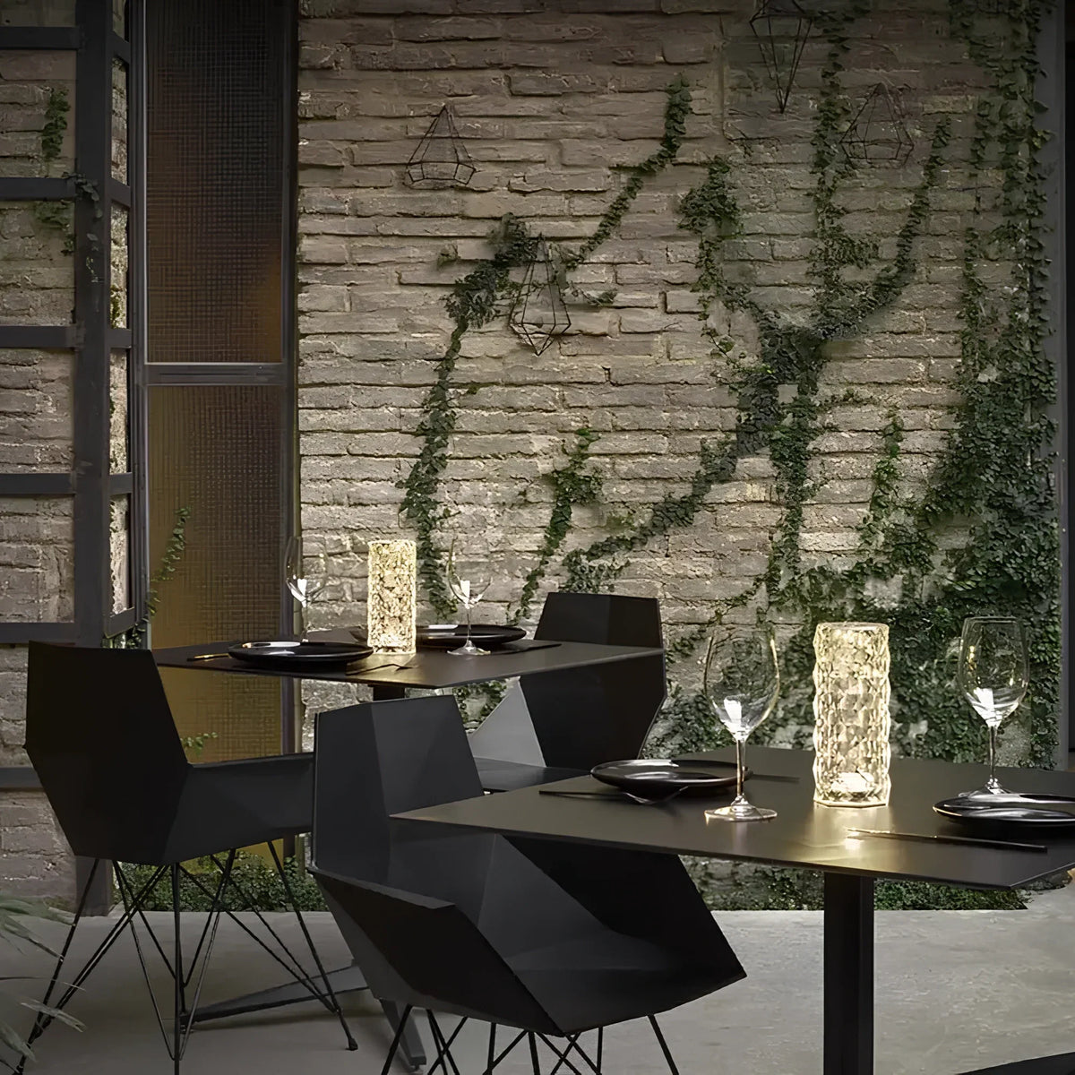 NOUVEAU RICHE Kristall-Tischlampe mit Touch-Steuerung – Kabellose Akku Kristalllampe mit Fernbedienung, 16 Farben, Dimmbar – Aurora