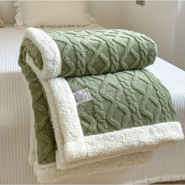 NOUVEAU RICHE Sherpa Gewichtsdecke 150x200 cm – Warme Fleece Kuscheldecke für Bett & Sofa, 3 Grössen, 9 Farben Grün