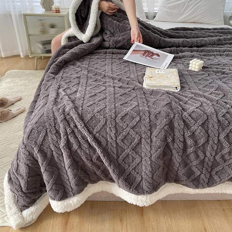 NOUVEAU RICHE Sherpa Gewichtsdecke 150x200 cm – Warme Fleece Kuscheldecke für Bett & Sofa, 3 Grössen, 9 Farben