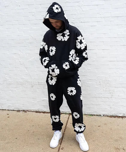 NOUVEAU RICHE ModaDenim - Unisex Viral Floral Tracksuit mit ikonischen Drucken