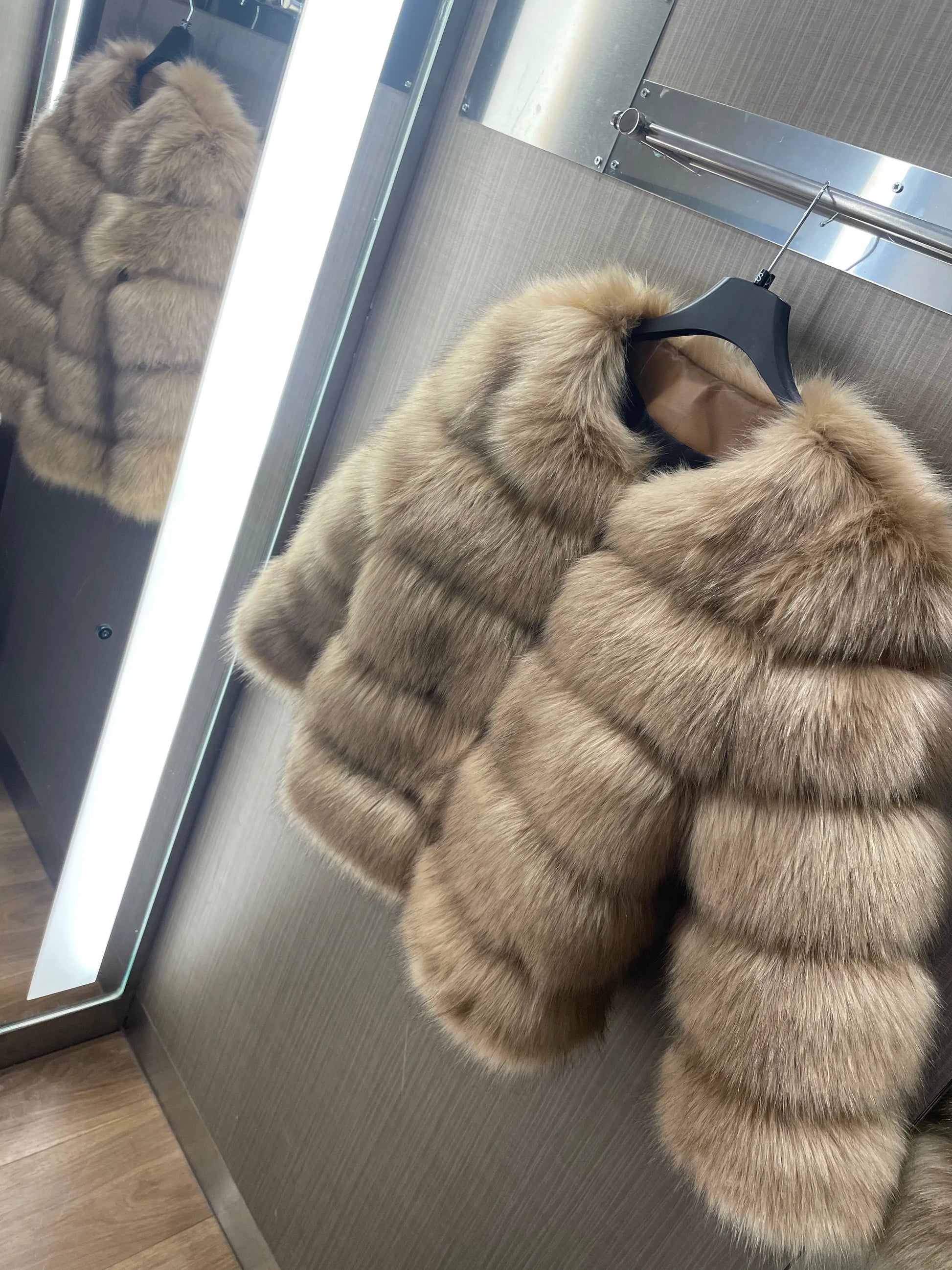 NOUVEAU RICHE Lacy | Dame Kunstfell Jacke - Eleganter Webpelz Mantel & Kurzjacke aus Fake Fur
