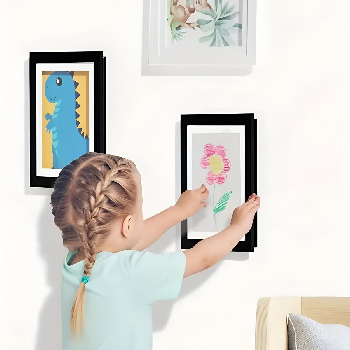 NOUVEAU RICHE Kinderkunst-Wechselrahmen A4 / A3 – Bilderrahmen aus Holz für Kinderzeichnungen, Stauraum für 150 Bilder, 6 Farben