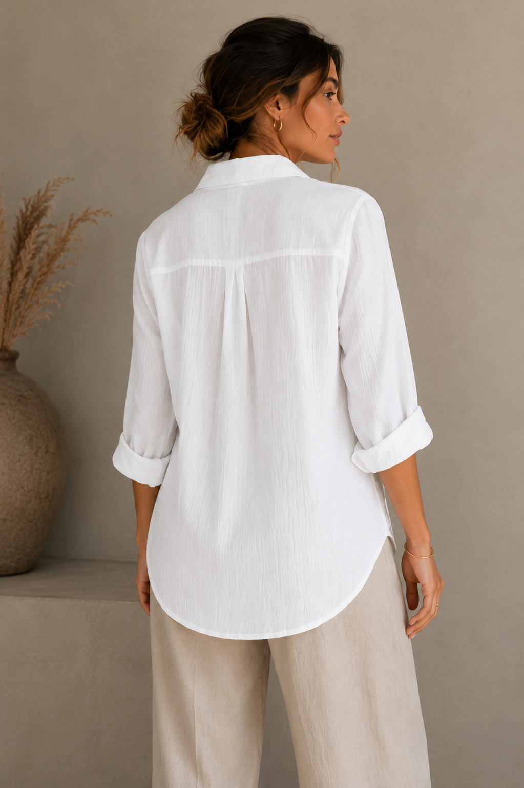 Camisa de linho para senhora de manga comprida – Corte solto com abotoamento frontal