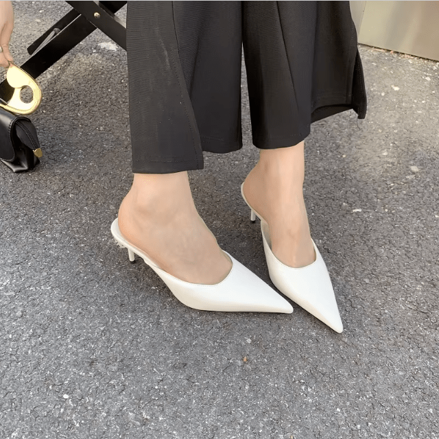NOUVEAU RICHE Damen Pantoletten mit Absatz und Spitzfuß Elegant und Modern