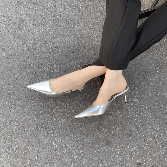 NOUVEAU RICHE Damen Pantoletten mit Absatz und Spitzfuß Elegant und Modern