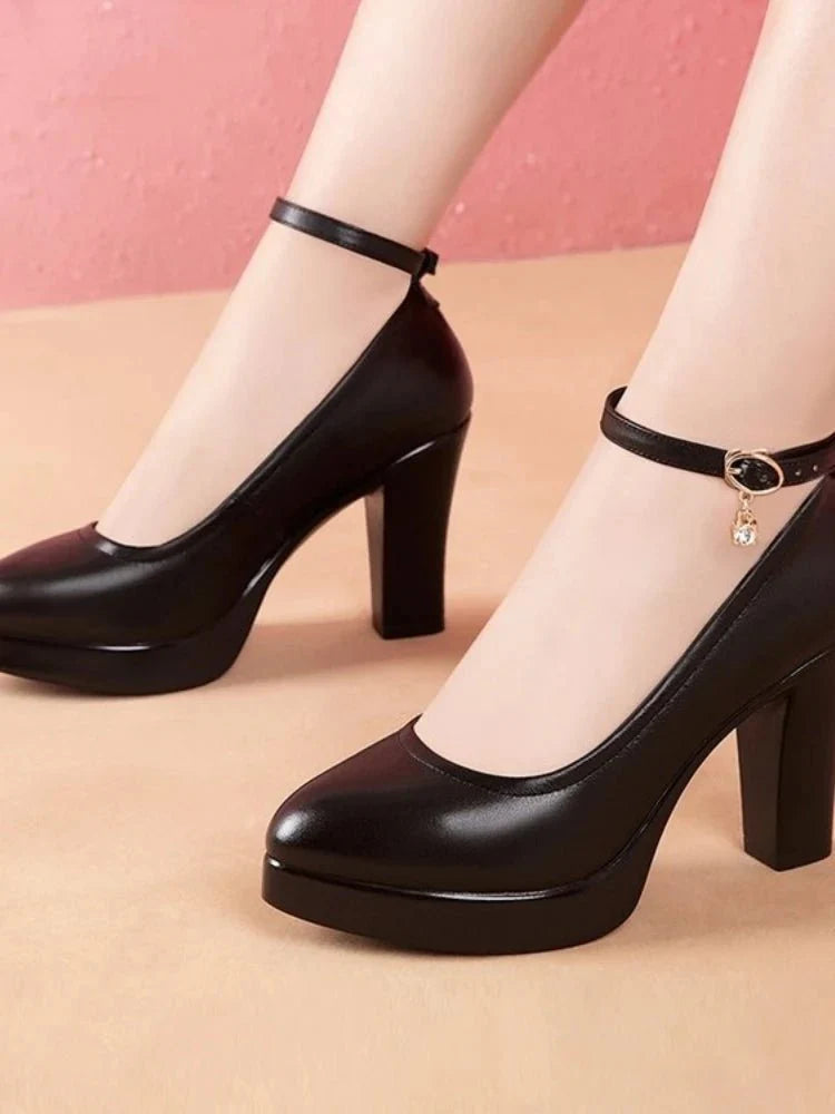 NOUVEAU RICHE Damen Plateau-Pumps Plateau Absätze Klassisches Design Komfort