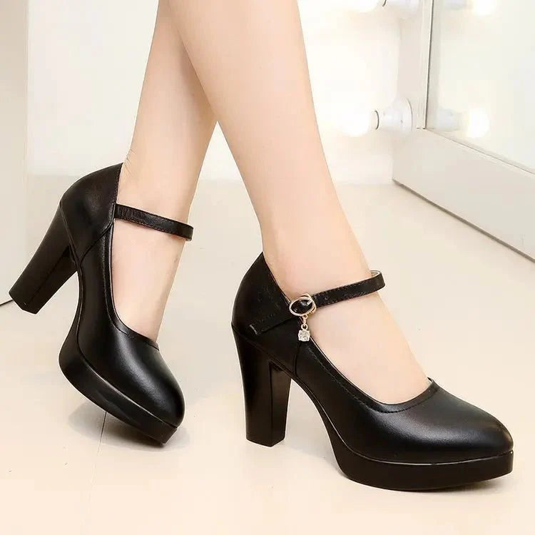 NOUVEAU RICHE Damen Plateau-Pumps Plateau Absätze Klassisches Design Komfort