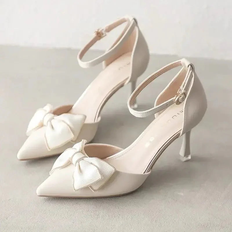 NOUVEAU RICHE Damen Schleifen-Absätze Eleganz Mit Schleifen-Detail Stil Beige