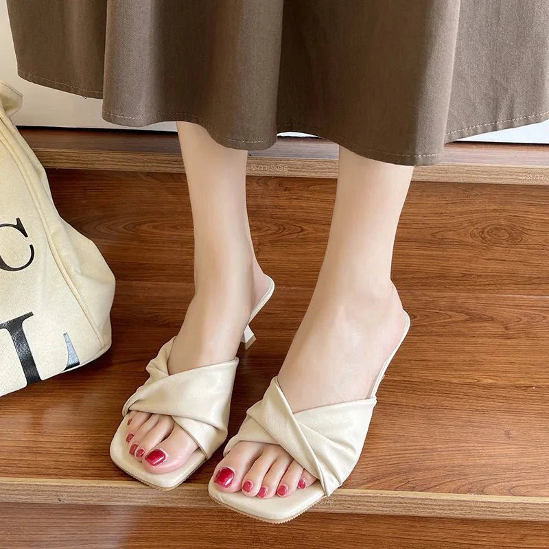 NOUVEAU RICHE Damen Twist Sandalen Mit Absatz Elegant Modern Stilvoll