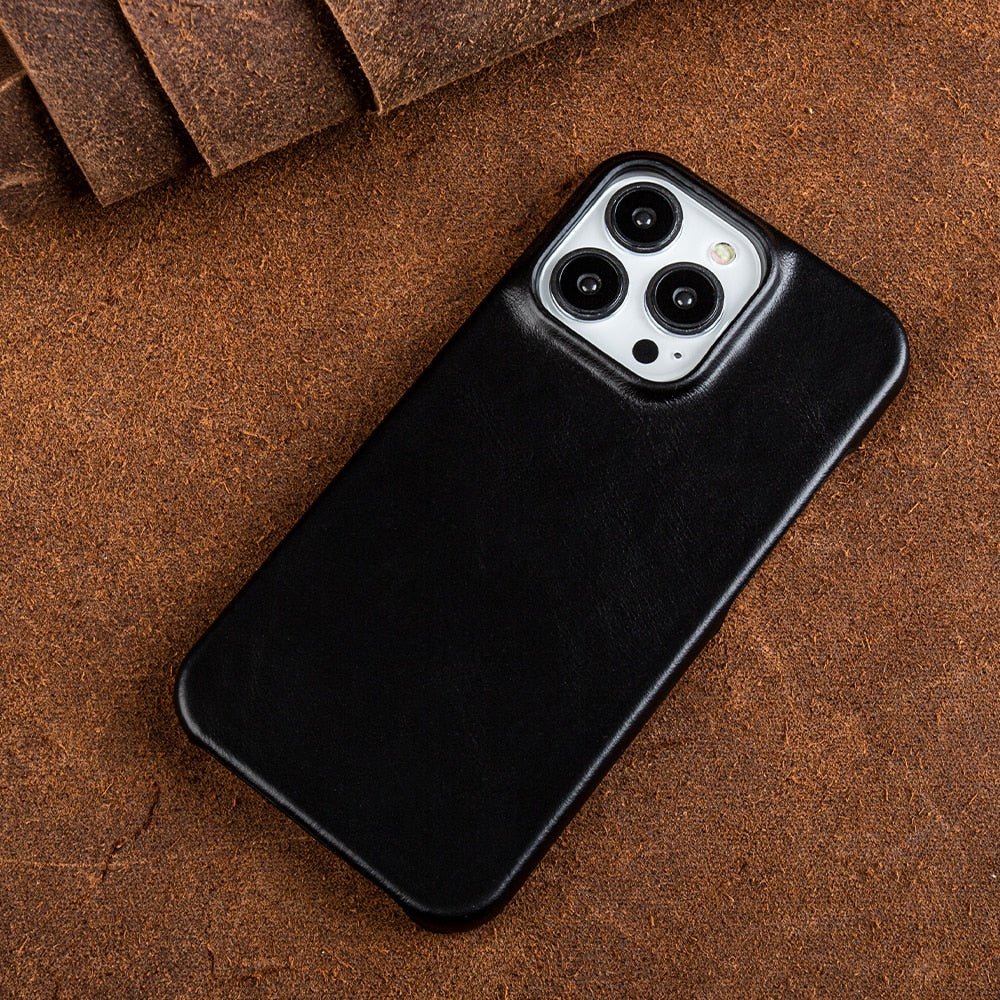NOUVEAU RICHE Ölwachs-Echtleder Hülle für Apple iPhone - Handgefertigtes Vintage Schutzcase aus Echtem Leder, Schlank & Stoßfest Schwarz