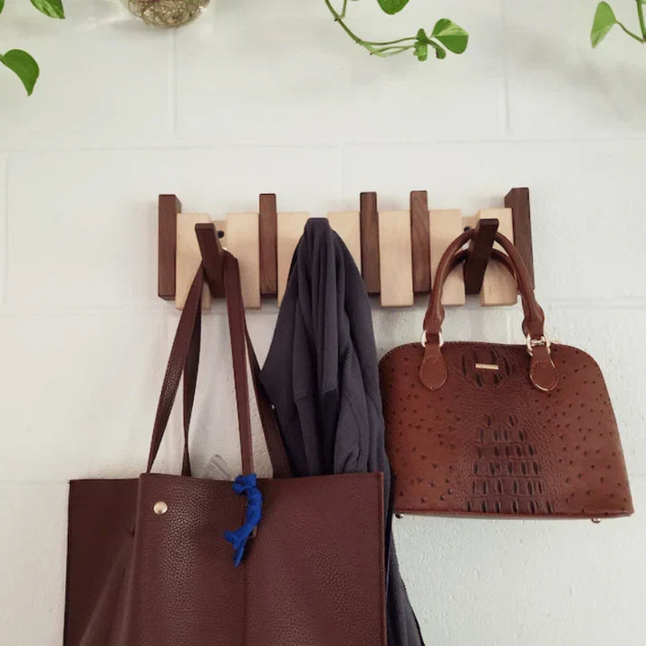 NOUVEAU RICHE HarmonyCoat Holz-Klavier-Garderobenleiste – Wandgarderobe im Klaviertasten-Design, Massivholz, 4, 6 oder 8 Haken
