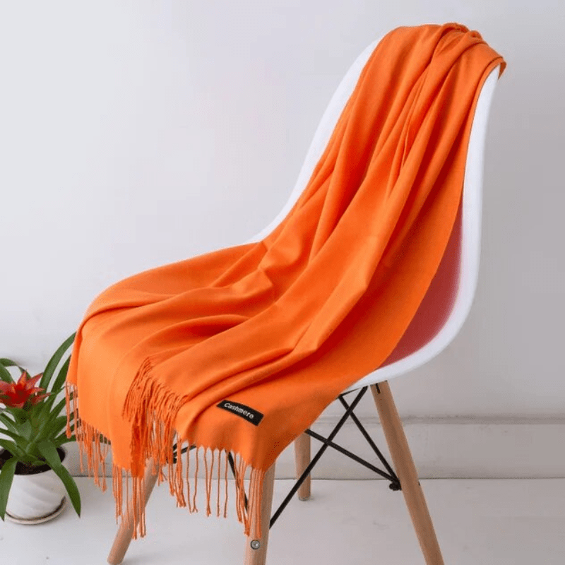 NOUVEAU RICHE Warmer Damenschal – Weicher Winterschal für Damen in über 30 Farben, elegant & zeitlos – Amore Orange