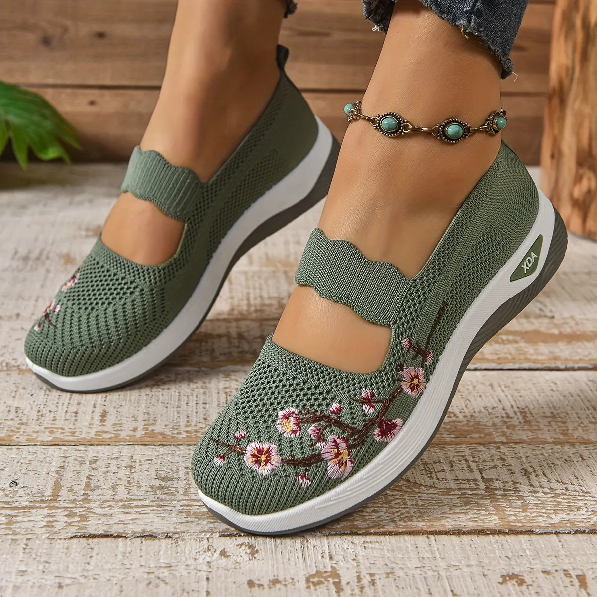 NOUVEAU RICHE Schlupfschuhe Weiche Sohle Druckverteilung Entlastung Grün
