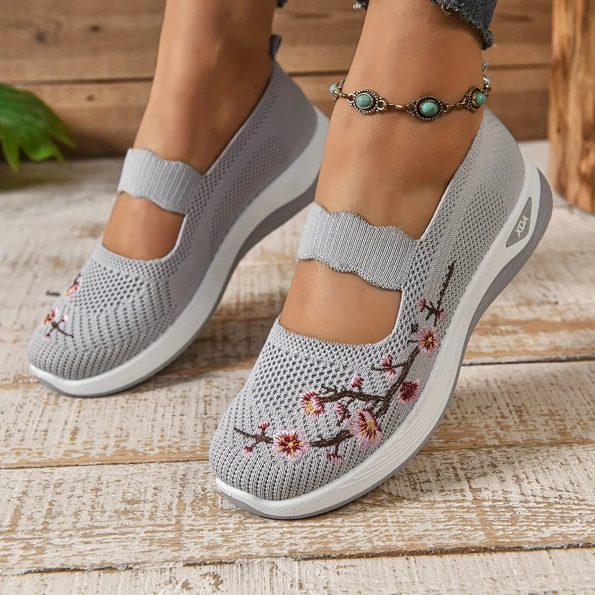 NOUVEAU RICHE Schlupfschuhe Weiche Sohle Druckverteilung Entlastung Grau