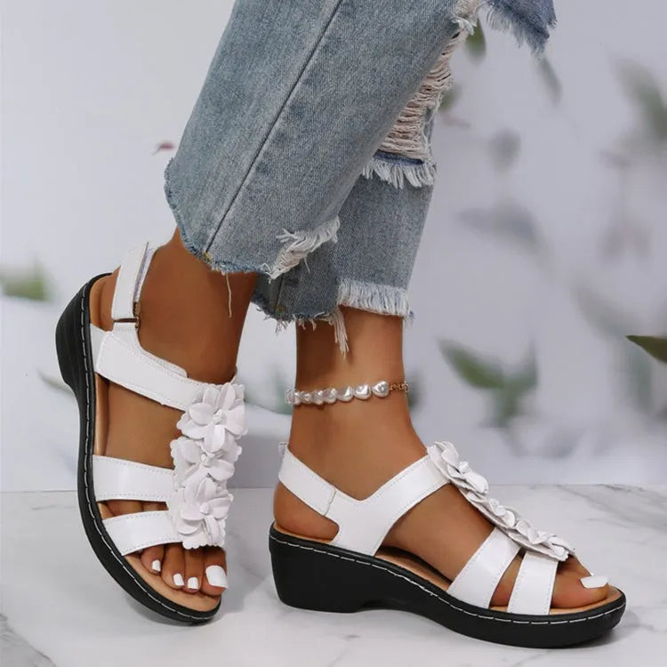 NOUVEAU RICHE Sandalen Mit Keilsohle Überkreuztes Design Für Alltag