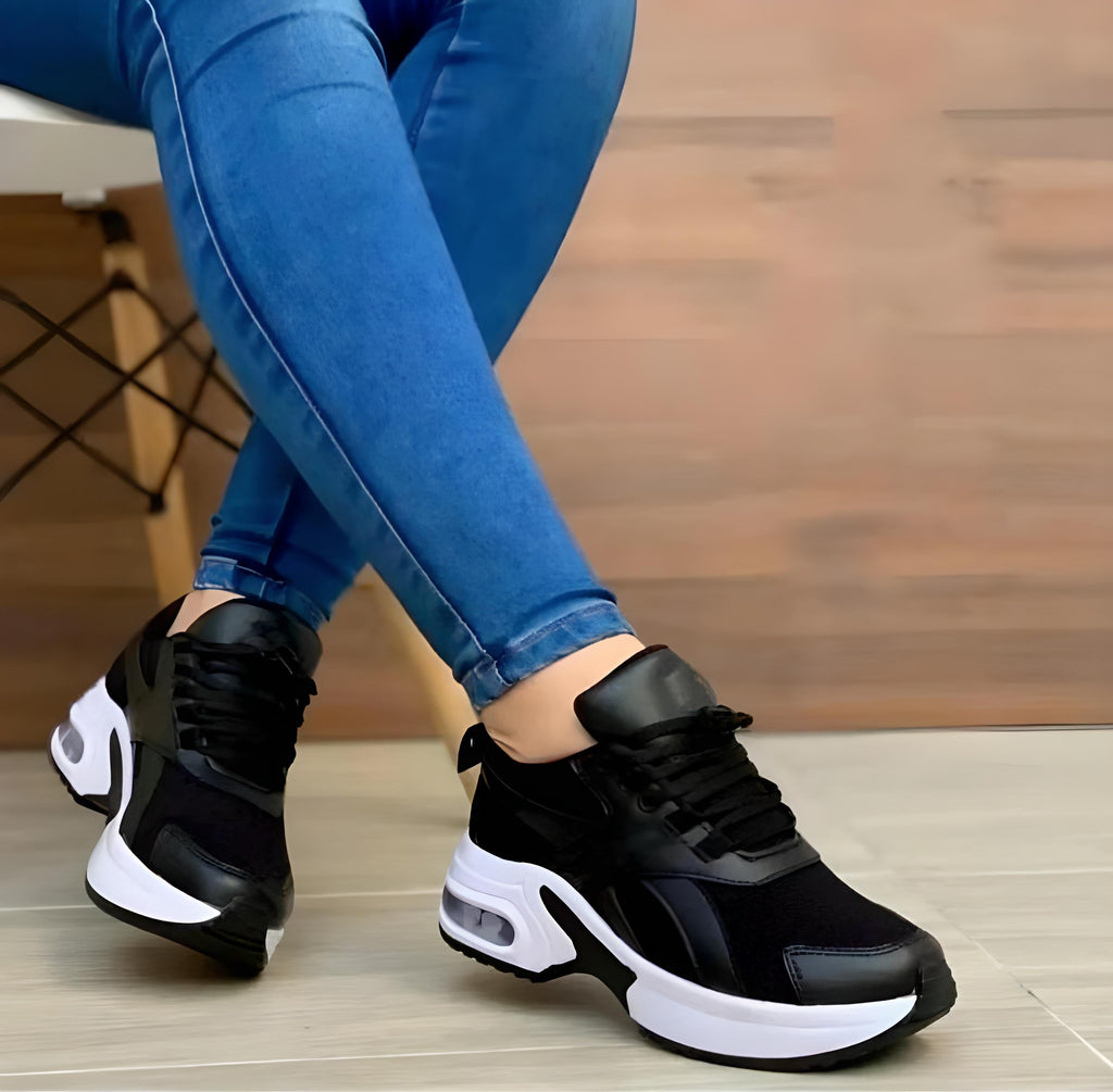NOUVEAU RICHE Gemütliche Damen Turnschuhe Schwarz